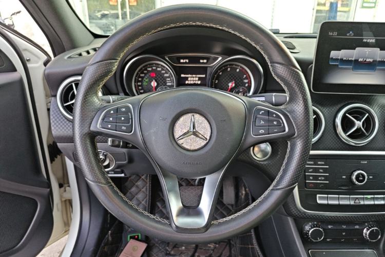 Used Mercedes-Benz A-Class 2018 A 200 Fashion Model Steering Wheel