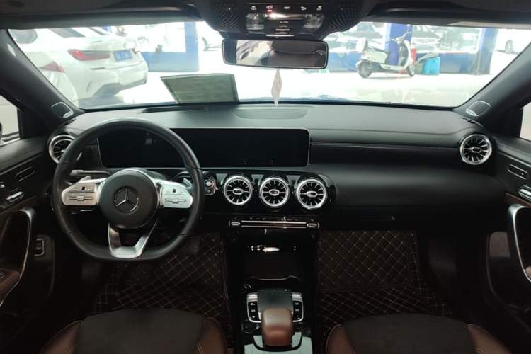 Used Mercedes-Benz A-Class 2019 A 200 L Sport Sedan Center Console