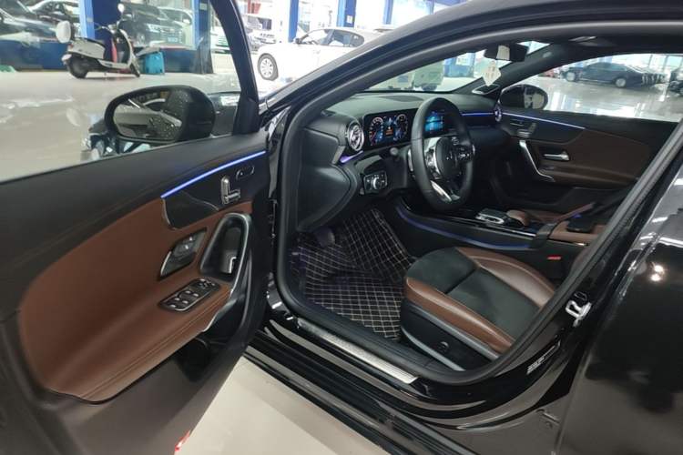 Used Mercedes-Benz A-Class 2019 A 200 L Sport Sedan Driver Seat