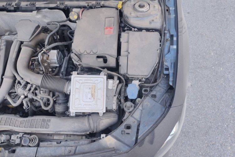 Used Mercedes-Benz A-Class 2019 A 200 L Sport Sedan Engine Bay Left