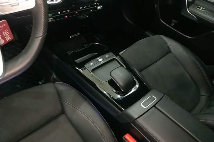Used Mercedes-Benz A-Class 2019 A 180 L Sport Sedan Gear Lever