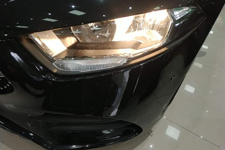 Used Mercedes-Benz A-Class 2019 A 180 L Sport Sedan Left Front Headlight