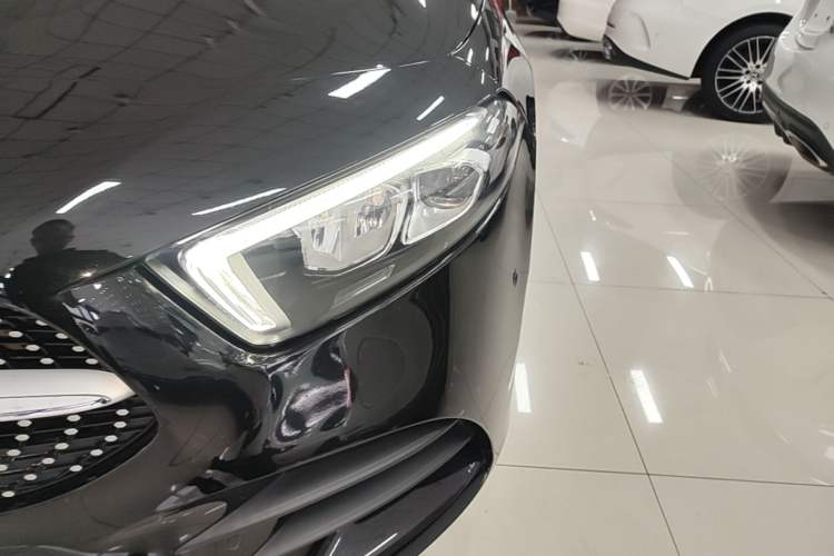 Used Mercedes-Benz A-Class 2019 A 200 L Sport Sedan Left Front Headlight