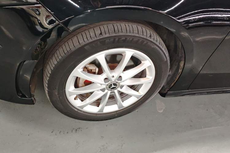 Used Mercedes-Benz A-Class 2019 Restyled A 200 L Sport Sedan Left Front Wheel Hub