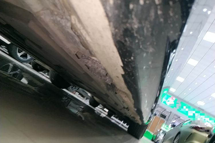 Used Mercedes-Benz A-Class 2019 A 180 L Sport Sedan Left Side Sill