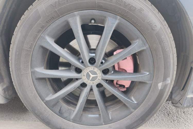 Used Mercedes-Benz A-Class 2019 A 200 L Sport Sedan Right Front Wheel Hub