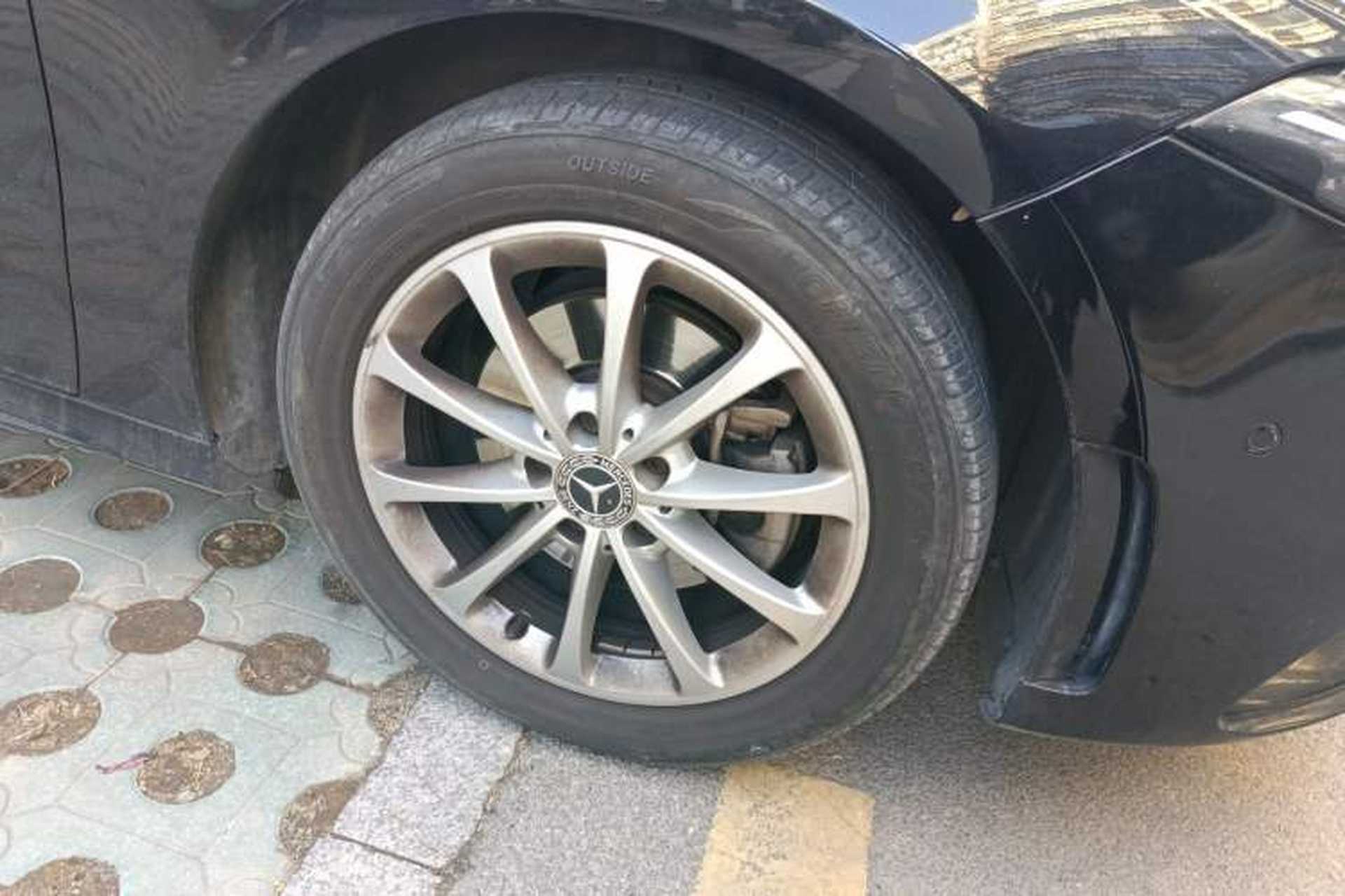 Used Mercedes-Benz A-Class 2019 A 200 L Sport Sedan Right Front Wheel Hub
