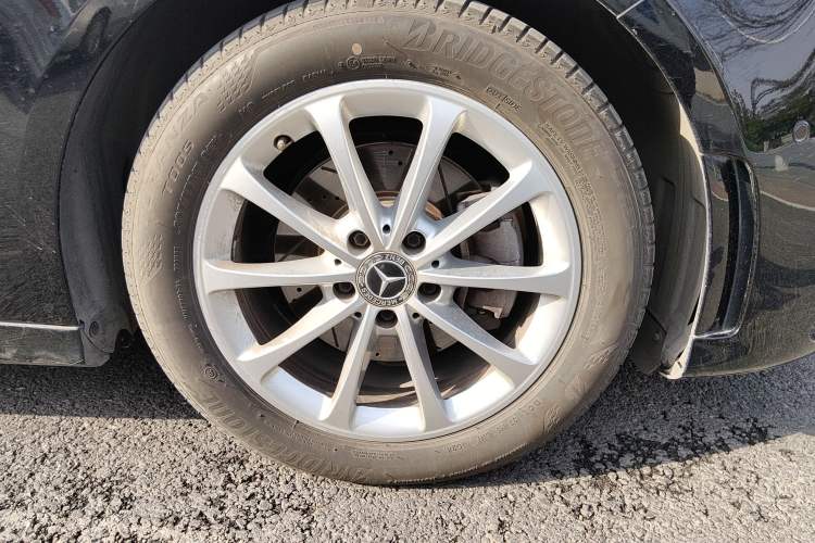 Used Mercedes-Benz A-Class 2019 Restyled A 200 L Sport Sedan Right Front Wheel Hub