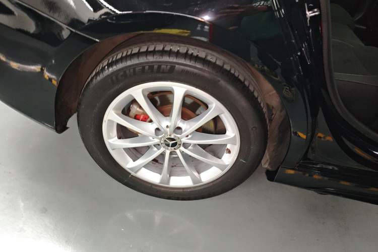 Used Mercedes-Benz A-Class 2019 Restyled A 200 L Sport Sedan Right Rear Wheel Hub