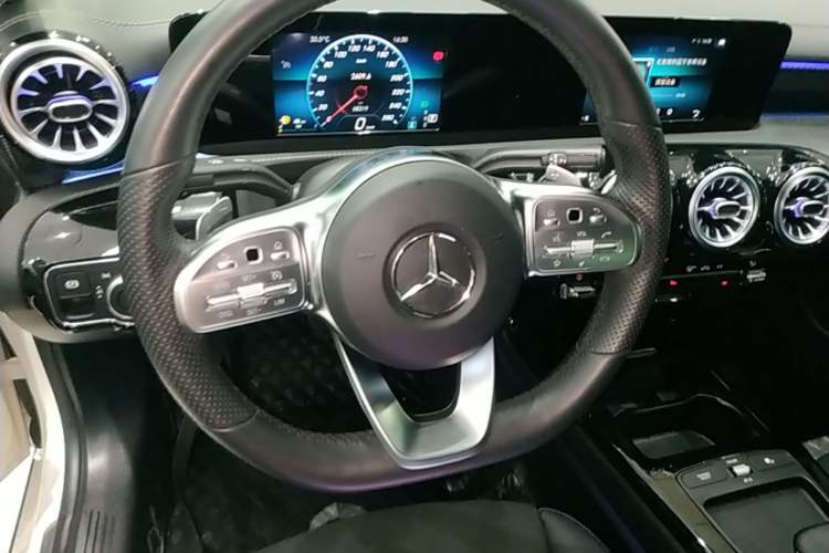 Used Mercedes-Benz A-Class 2019 A 180 L Sport Sedan Steering Wheel