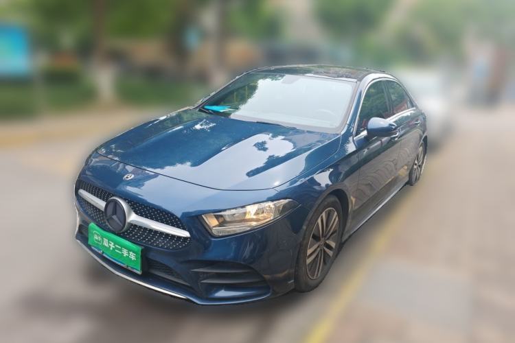 Used Mercedes-Benz A-Class 2019 A 180 L Sport Sedan Guazi used car, China used car export, Used car for sale, Used cars, Cheapest cars for sale