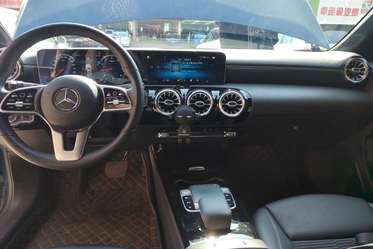 Used Mercedes-Benz A-Class 2019 A 200 Dynamic Edition Audio And AC Panel