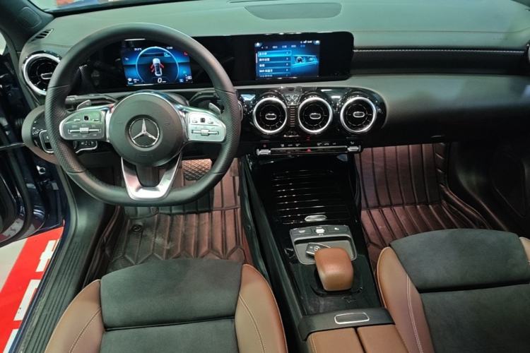 Used Mercedes-Benz A-Class 2019 A 180 L Sport Sedan Center Console