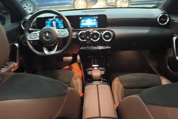 Used Mercedes-Benz A-Class 2019 A 180 L Sport Sedan Center Console