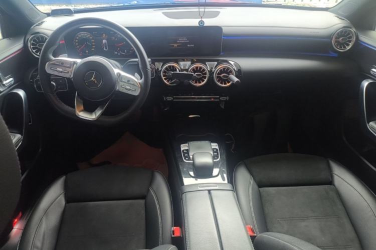 Used Mercedes-Benz A-Class 2019 A 200 L Sport Sedan Center Console