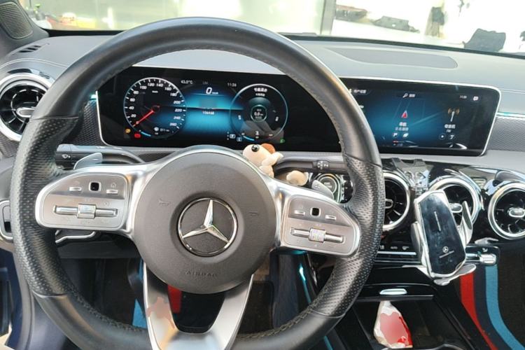 Used Mercedes-Benz A-Class 2019 A 200 L Sport Sedan Center Console