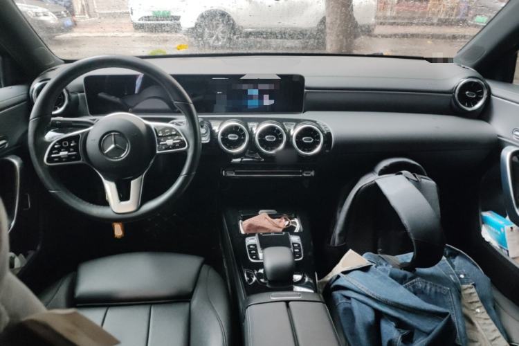 Used Mercedes-Benz A-Class 2019 A 200 L Center Console