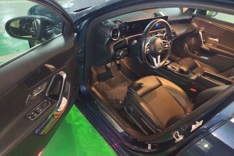 Used Mercedes-Benz A-Class 2019 A 200 Dynamic Edition Driver Seat