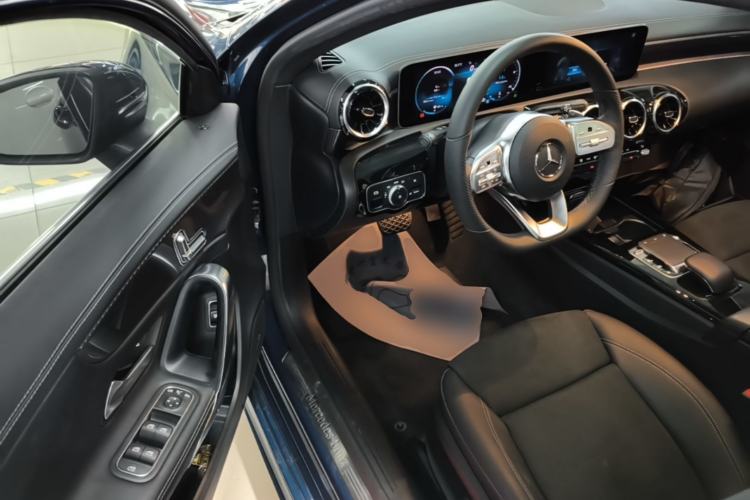 Used Mercedes-Benz A-Class 2019 Restyled A 200 L Sport Sedan Driver Seat