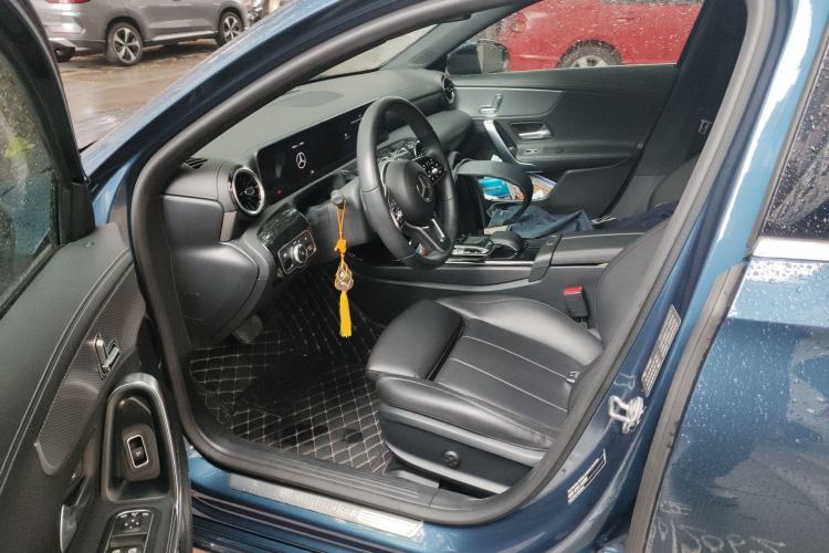 Used Mercedes-Benz A-Class 2019 A 200 L Driver Seat