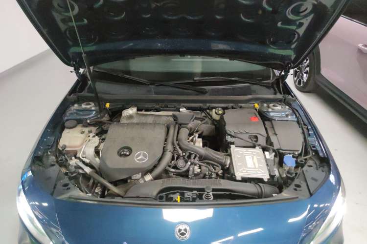 Used Mercedes-Benz A-Class 2019 A 200 Dynamic Edition Engine Bay