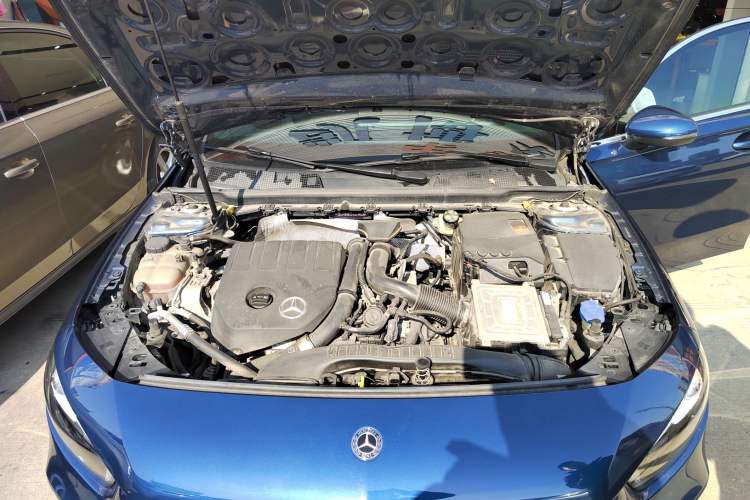 Used Mercedes-Benz A-Class 2019 A 200 Dynamic Edition Engine Bay