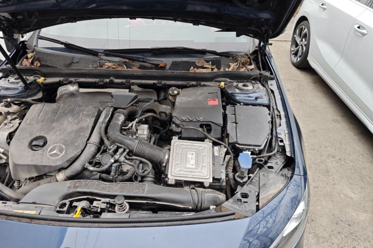 Used Mercedes-Benz A-Class 2019 A 200 L Engine Bay Left