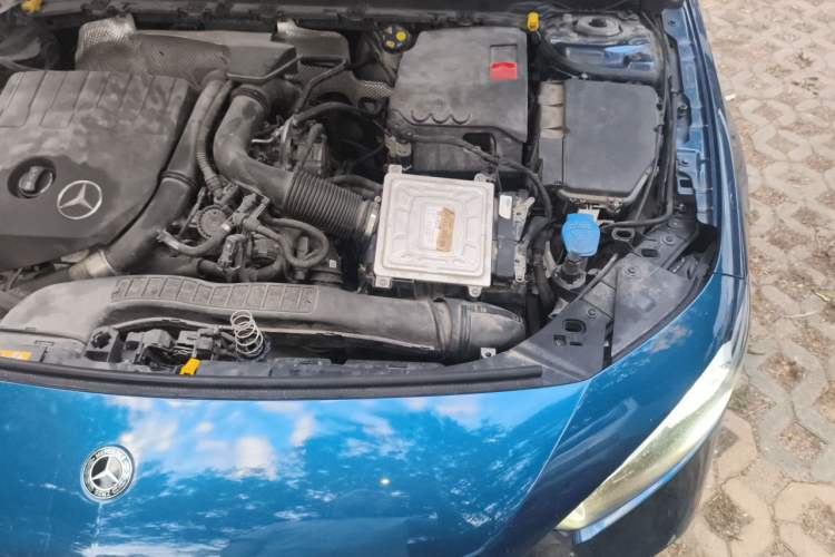 Used Mercedes-Benz A-Class 2019 Restyled A 200 L Sport Sedan Engine Bay Left