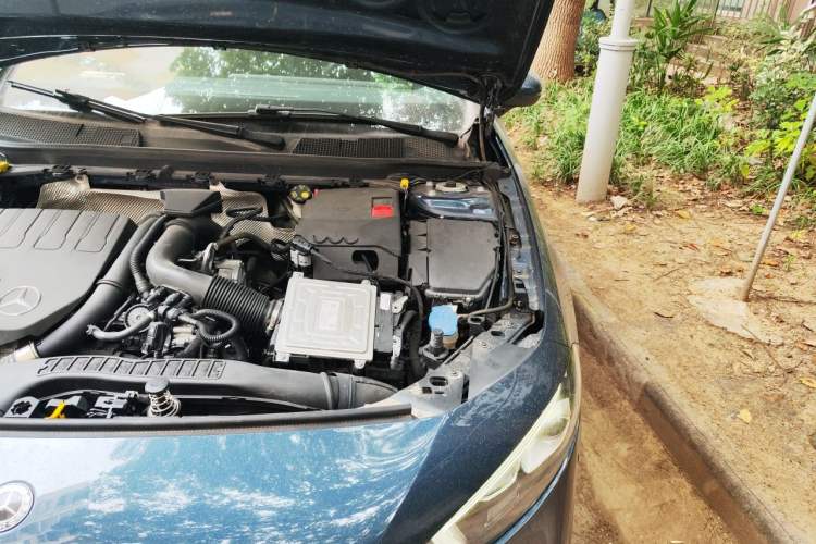Used Mercedes-Benz A-Class 2019 A 200 L Sport Sedan Engine Bay Left