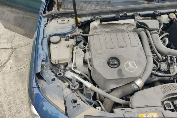 Used Mercedes-Benz A-Class 2019 A 200 L Sport Sedan Engine Bay Right