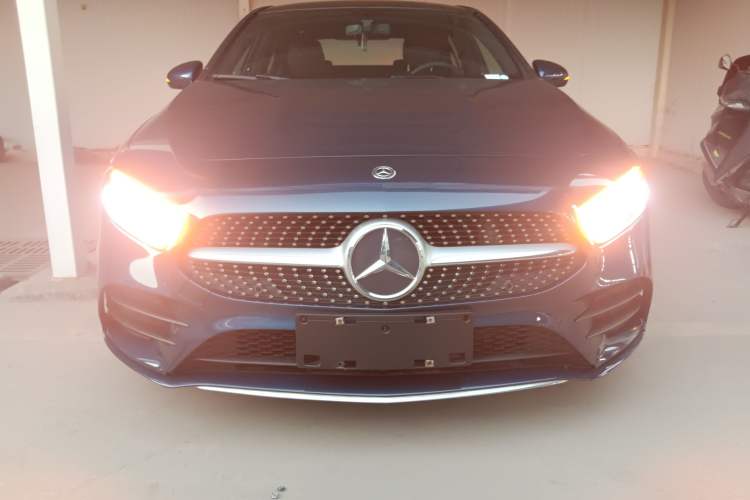 Used Mercedes-Benz A-Class 2019 A 200 L Sport Sedan Exterior 1