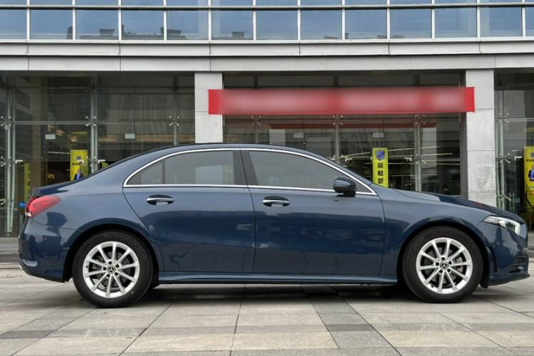 Used Mercedes-Benz A-Class 2019 Restyled A 200 L Sport Sedan Exterior 6