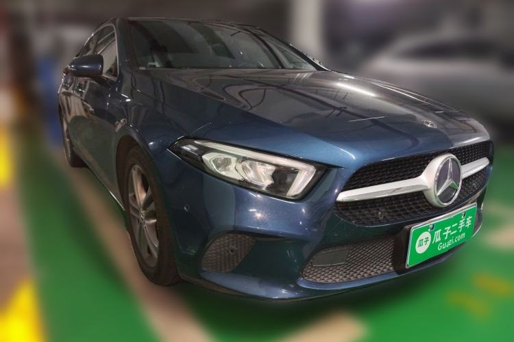 Used Mercedes-Benz A-Class 2019 A 200 Dynamic Edition Front Right 45 Deg