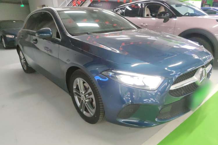 Used Mercedes-Benz A-Class 2019 A 200 Dynamic Edition Front Right 45 Deg