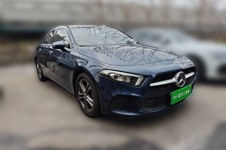 Used Mercedes-Benz A-Class 2019 A 200 L Front Right 45 Deg