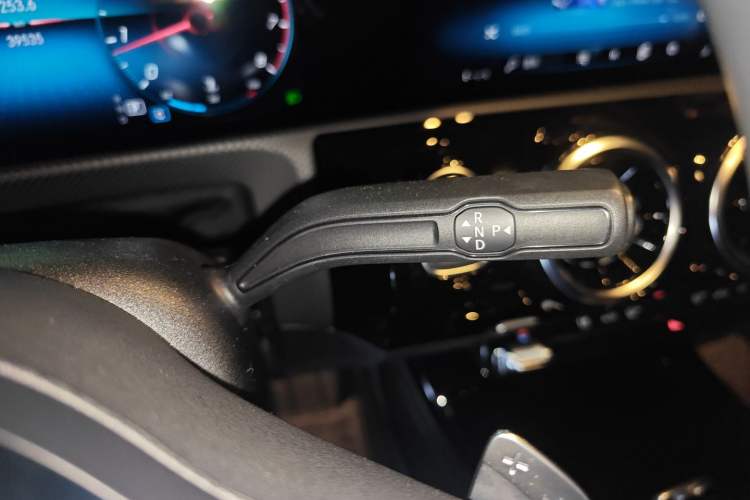 Used Mercedes-Benz A-Class 2019 A 200 L Sport Sedan Gear Lever
