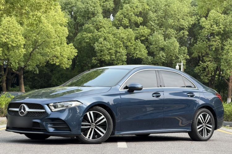 Used Mercedes-Benz A-Class 2019 A 180 L Sport Sedan Guazi used car, China used car export, Used car for sale, Used  cars, Cheapest cars for sale