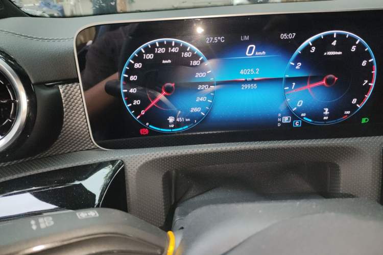Used Mercedes-Benz A-Class 2019 A 200 L Instrument Cluster