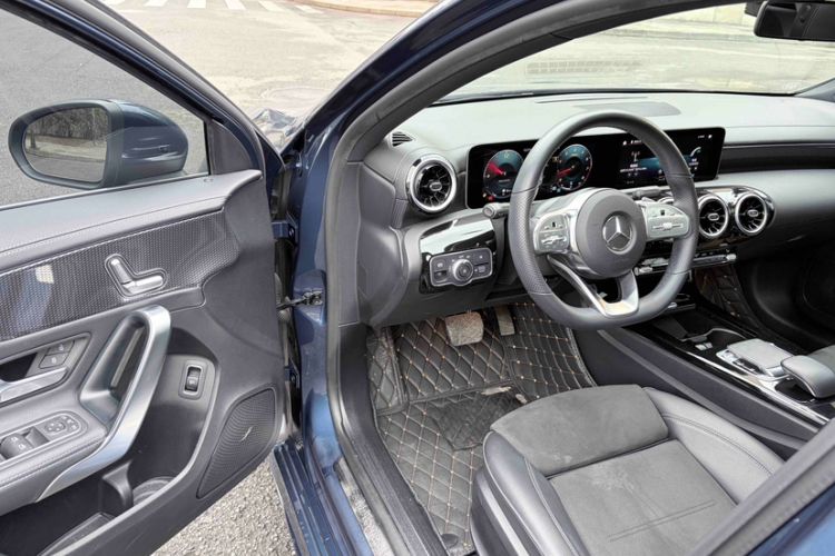 Used Mercedes-Benz A-Class 2019 A 200 L Sport Sedan Interior 1