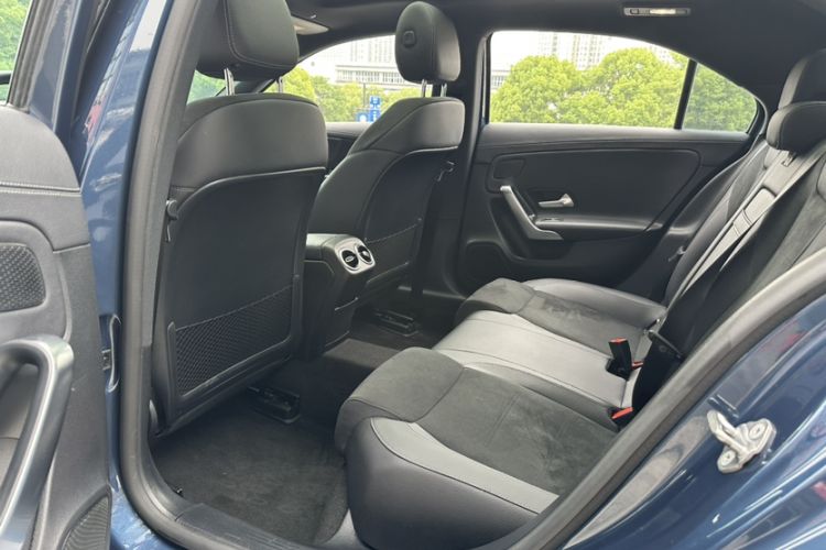 Used Mercedes-Benz A-Class 2019 Restyled A 200 L Sport Sedan Interior 3