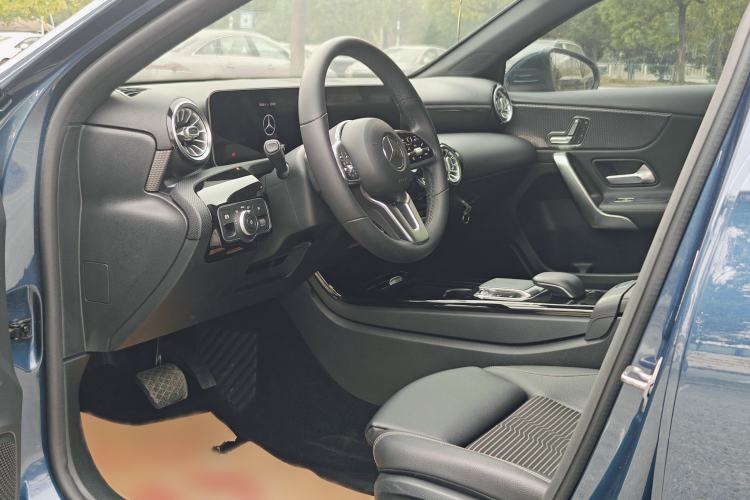 Used Mercedes-Benz A-Class 2019 A 200 Fashion Model Interior 3