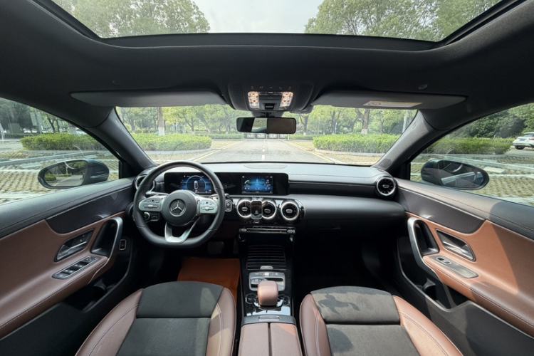 Used Mercedes-Benz A-Class 2019 A 180 L Sport Sedan Interior 4