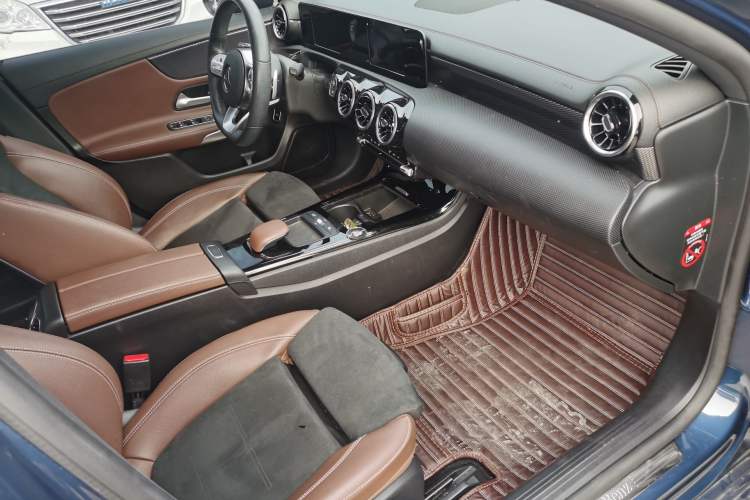 Used Mercedes-Benz A-Class 2019 A 180 L Sport Sedan Interior 4