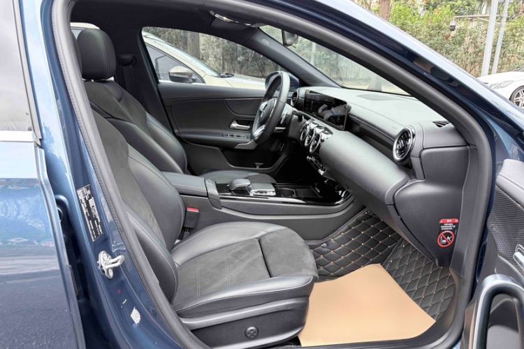 Used Mercedes-Benz A-Class 2019 A 200 L Sport Sedan Interior 6