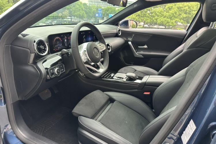 Used Mercedes-Benz A-Class 2019 Restyled A 200 L Sport Sedan Interior 8