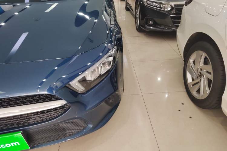 Used Mercedes-Benz A-Class 2019 A 200 Dynamic Edition Left Front Headlight
