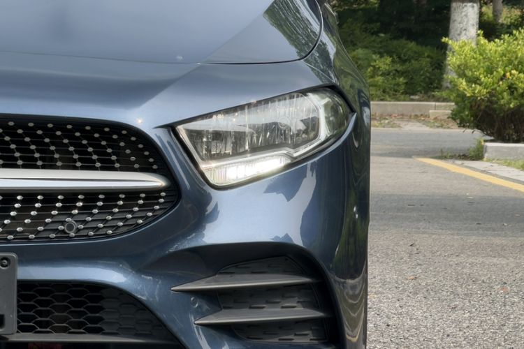 Used Mercedes-Benz A-Class 2019 A 180 L Sport Sedan Left Front Headlight
