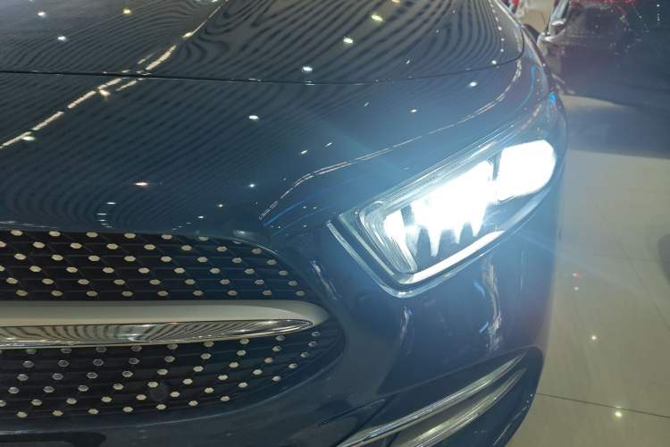 Used Mercedes-Benz A-Class 2019 A 200 L Sport Sedan Left Front Headlight