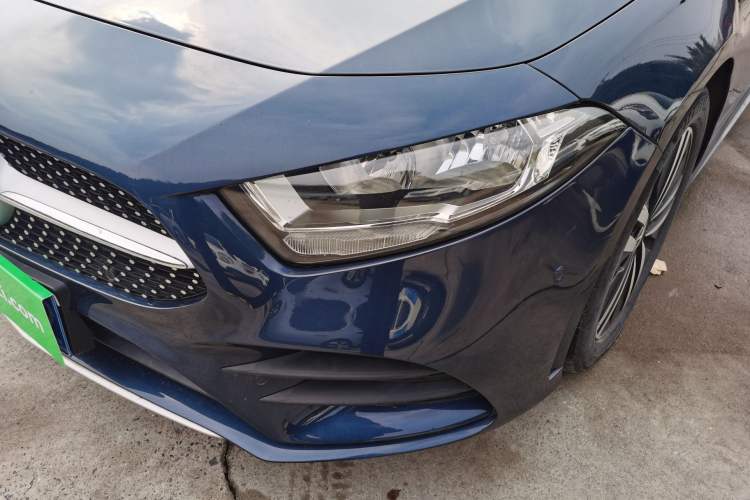 Used Mercedes-Benz A-Class 2019 A 180 L Sport Sedan Left Front Headlight