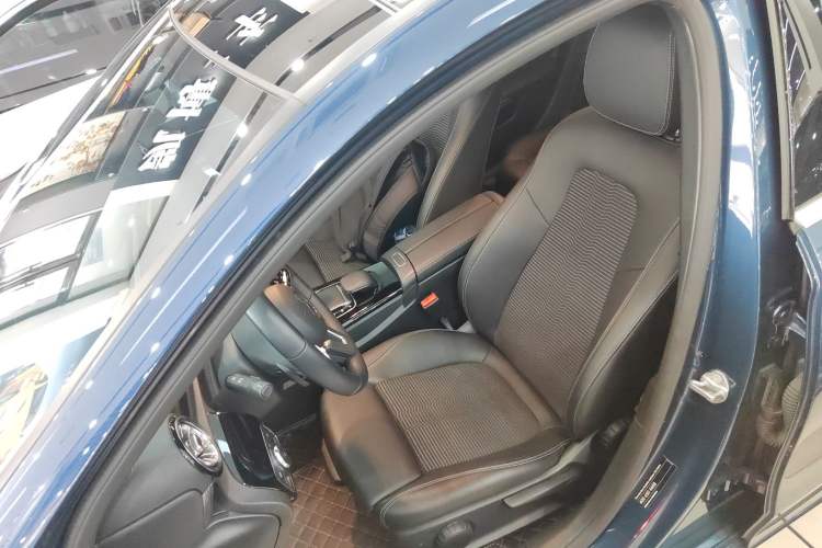 Used Mercedes-Benz A-Class 2019 A 200 Dynamic Edition Left Front Seat